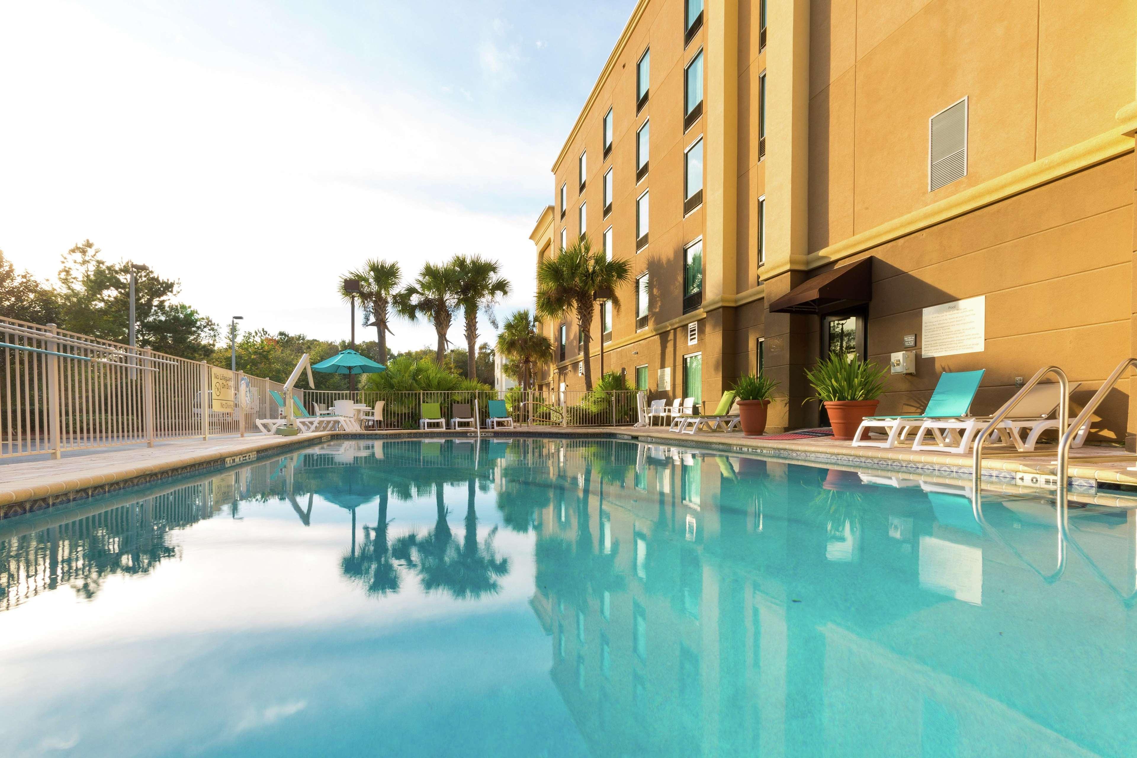 Hampton Inn & Suites Jacksonville-Airport Экстерьер фото